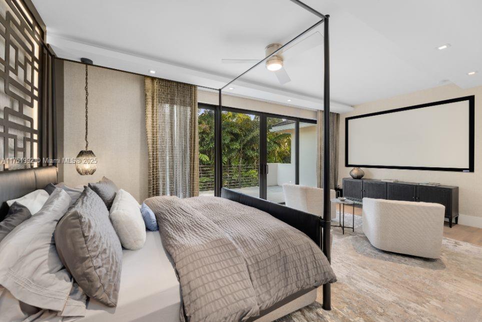 SUNSET ISLANDS-ISLAND NO - Residential