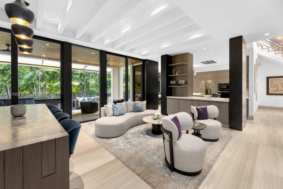 SUNSET ISLANDS-ISLAND NO - Residential