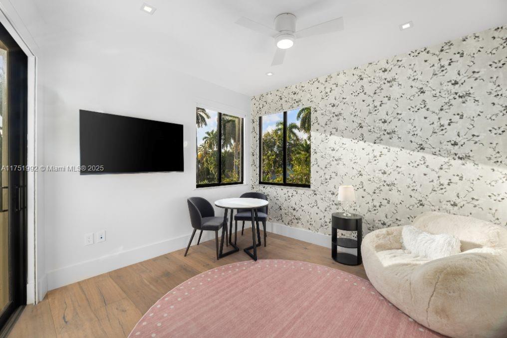 SUNSET ISLANDS-ISLAND NO - Residential