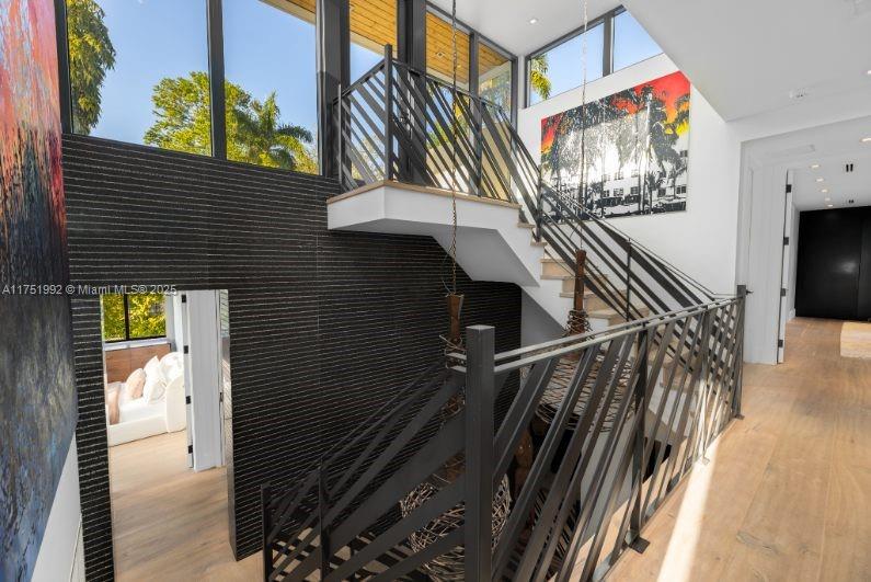 SUNSET ISLANDS-ISLAND NO - Residential