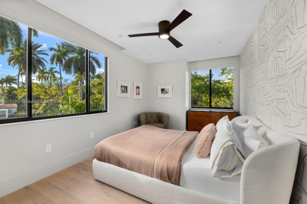 SUNSET ISLANDS-ISLAND NO - Residential