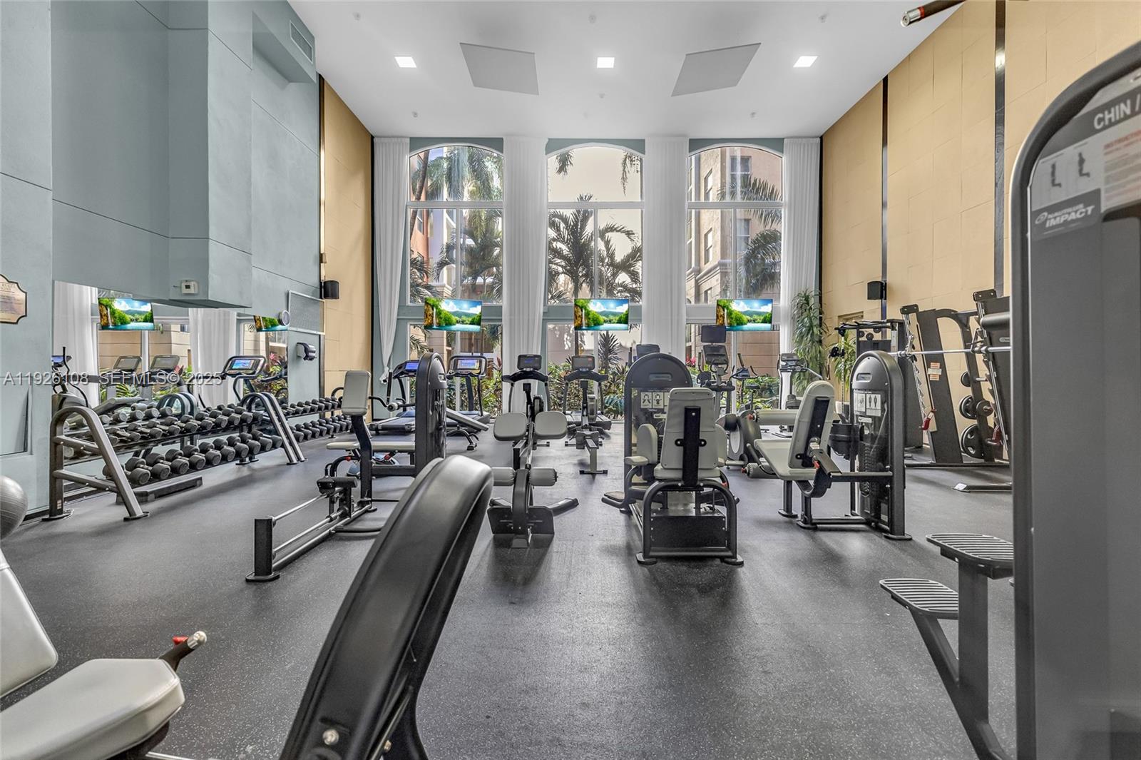 PORTO BELLAGIO CONDO - Residential