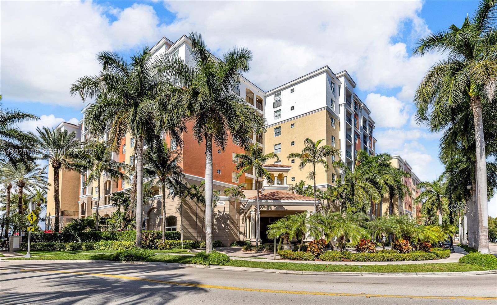 PORTO BELLAGIO CONDO - Residential