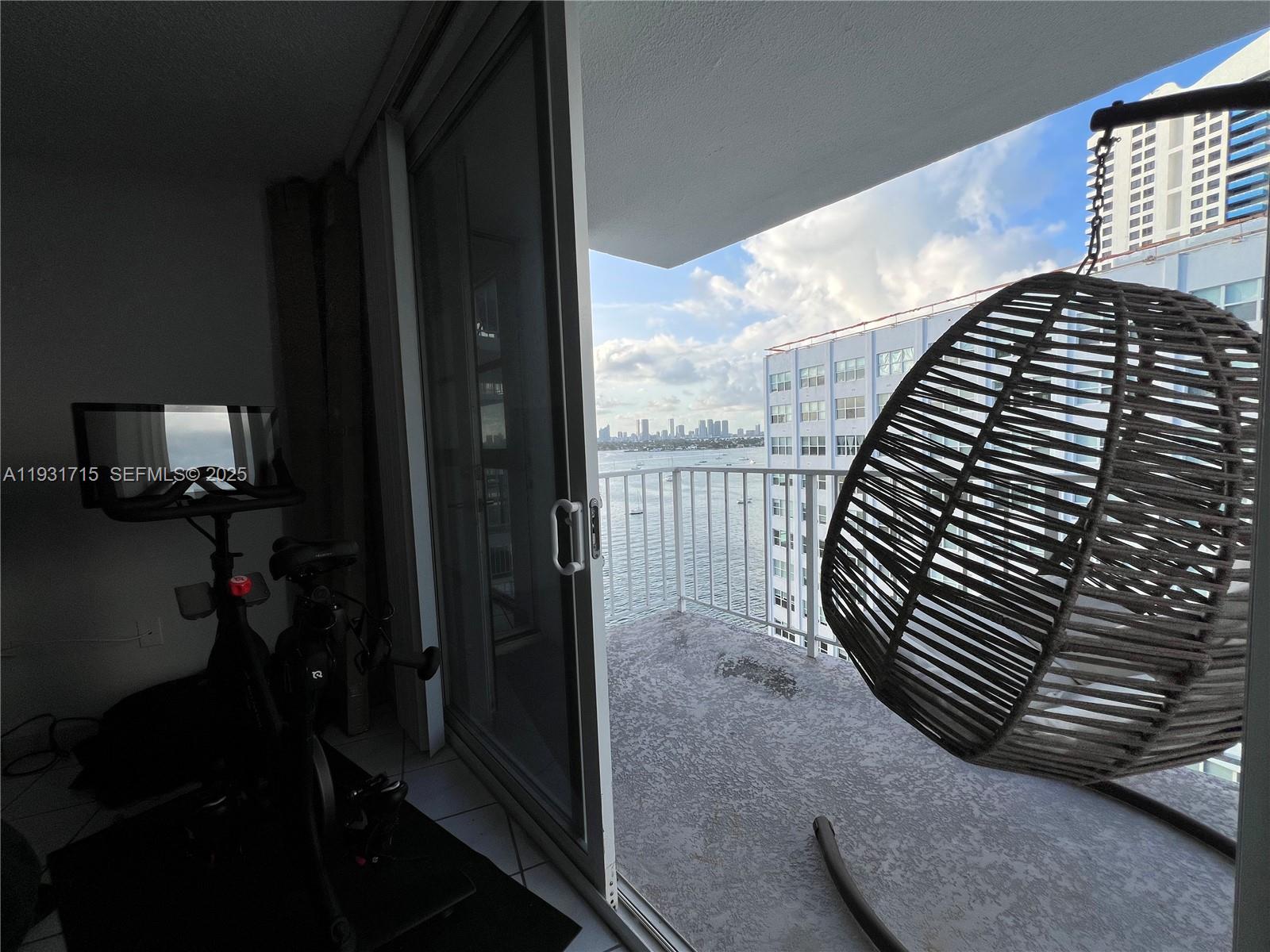 BAYVIEW TERR CONDO - Residential Lease