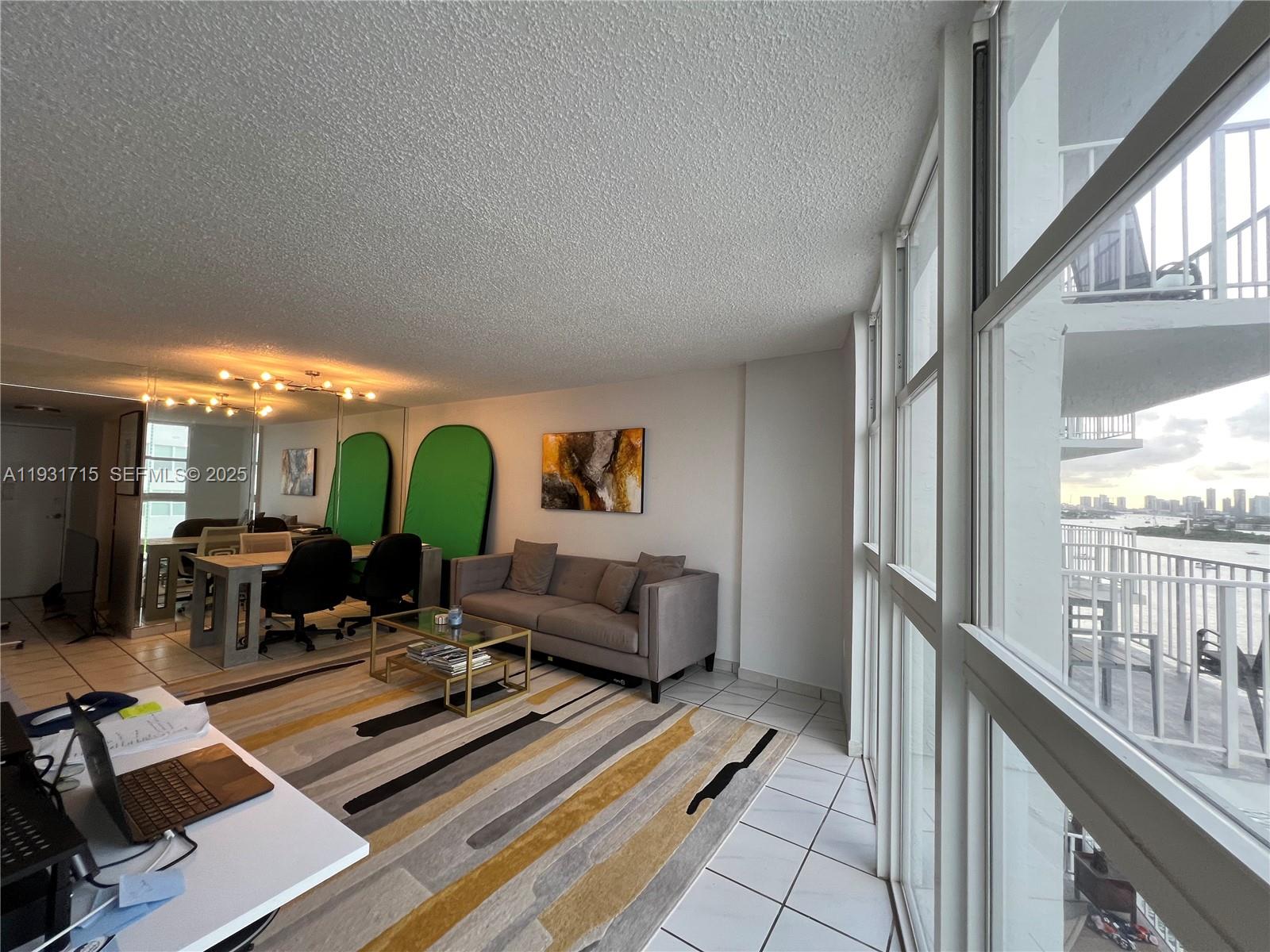 BAYVIEW TERR CONDO - Residential Lease