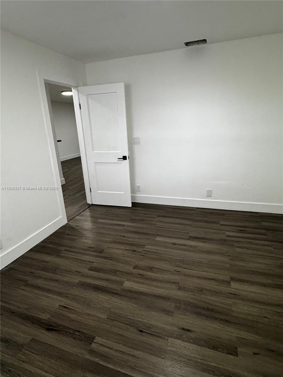 CIRCLE VILLAS (THE) CONDO - Residential