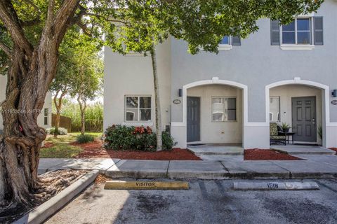 Photo of 1518 SE 31 Ct, Homestead, FL 33035 (MLS # A11953566)