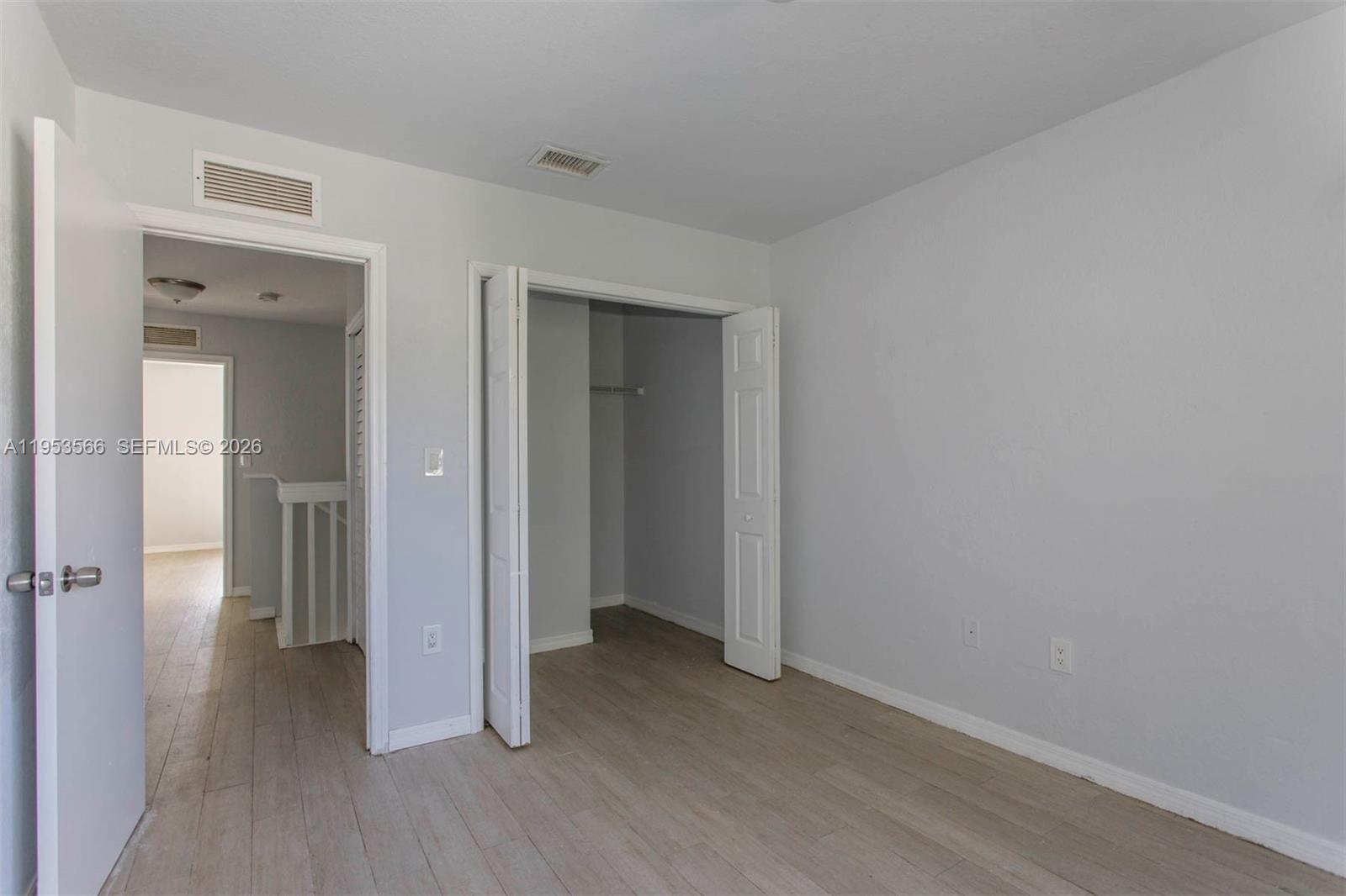 VENETIA GROVES - Residential