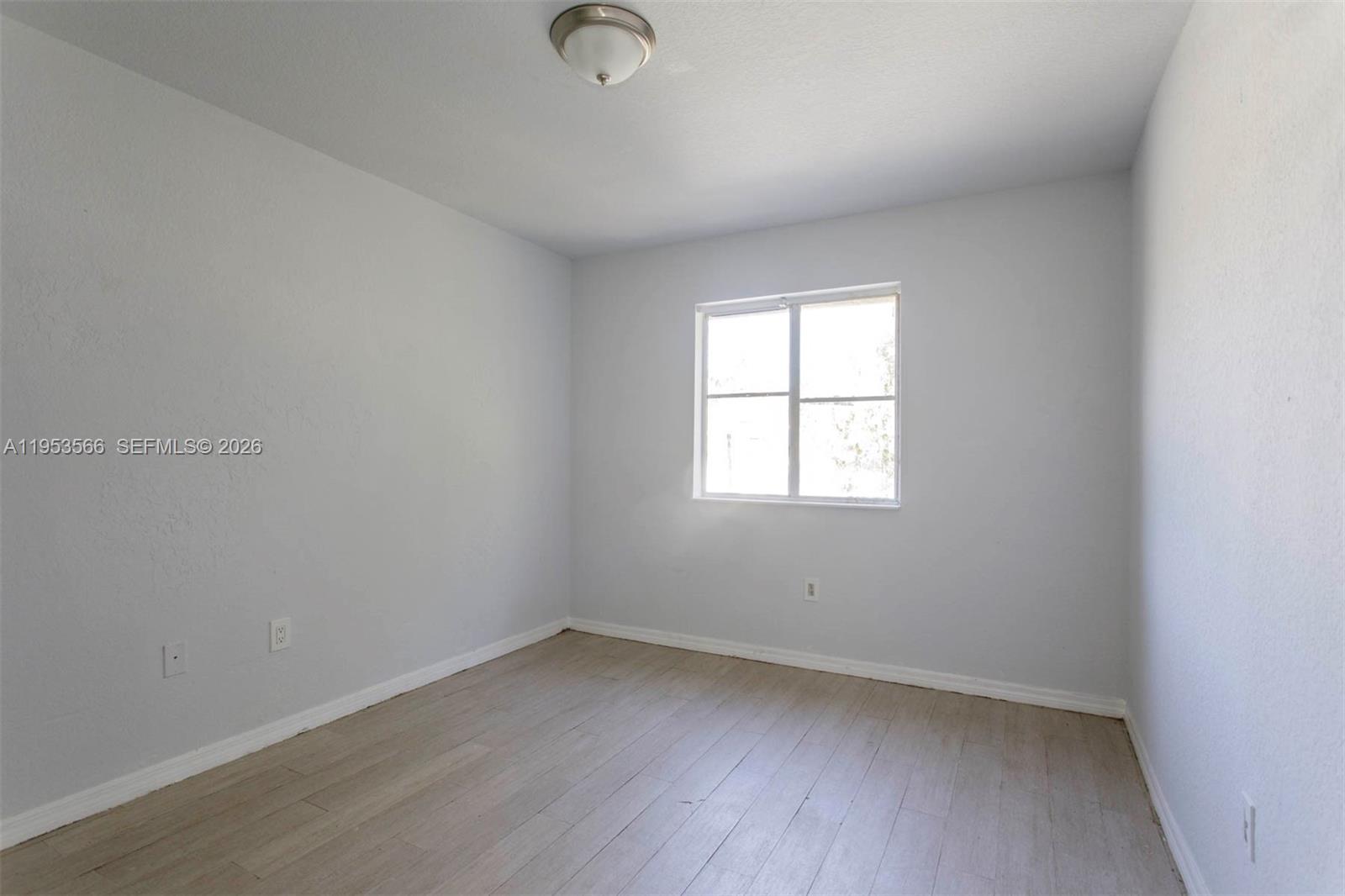 VENETIA GROVES - Residential