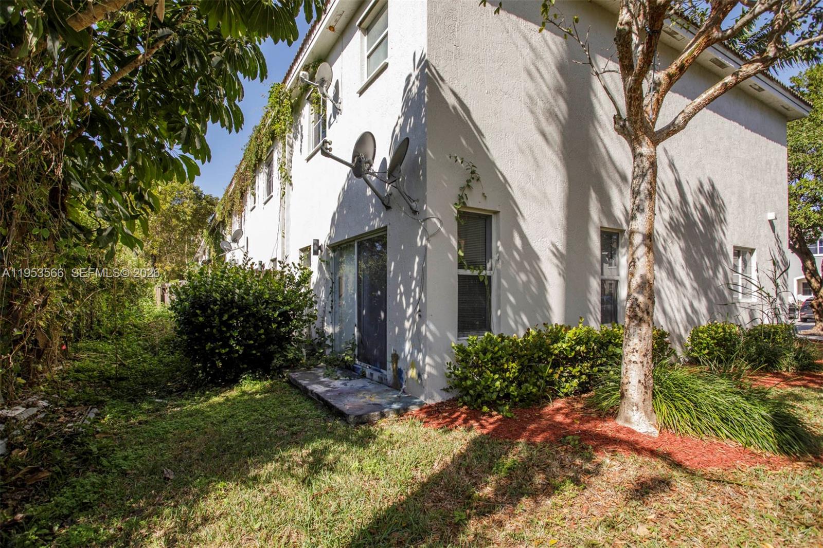 VENETIA GROVES - Residential