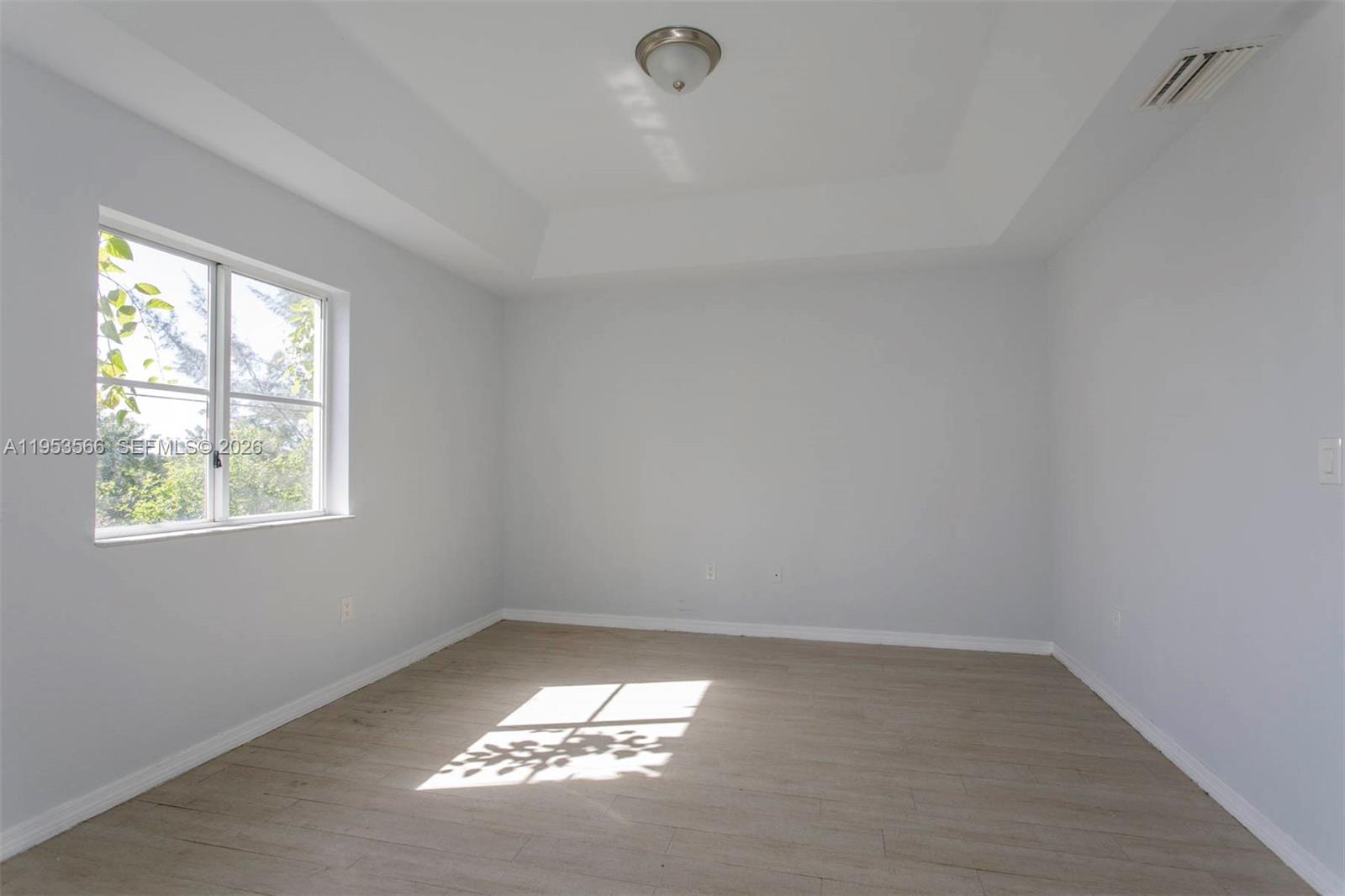 VENETIA GROVES - Residential