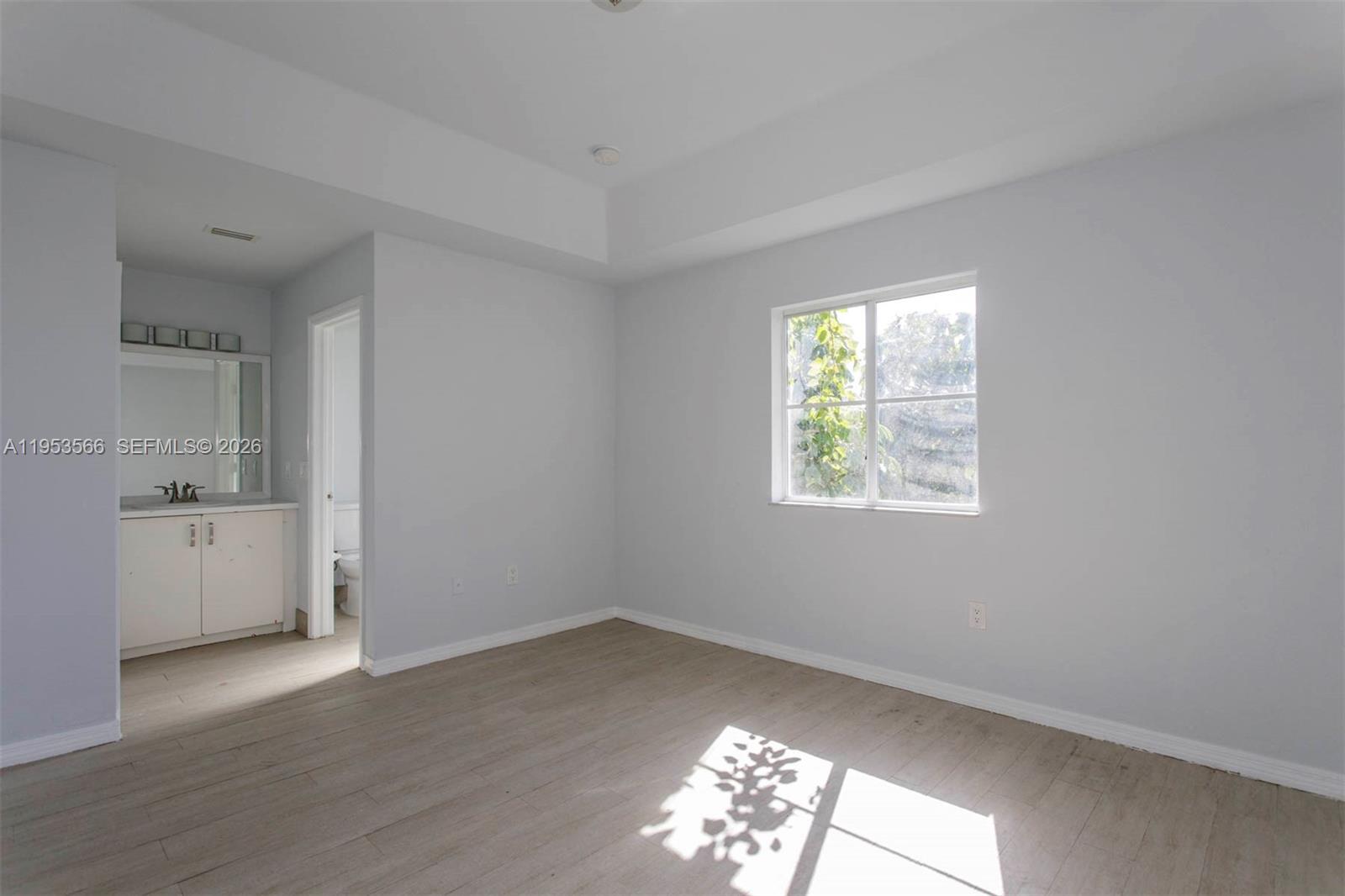 VENETIA GROVES - Residential