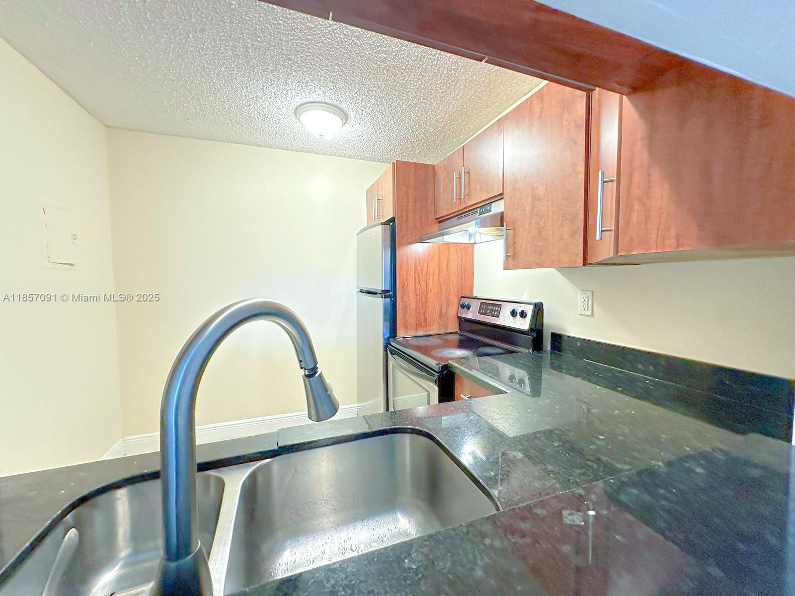 MONTECARLO CONDO - Residential