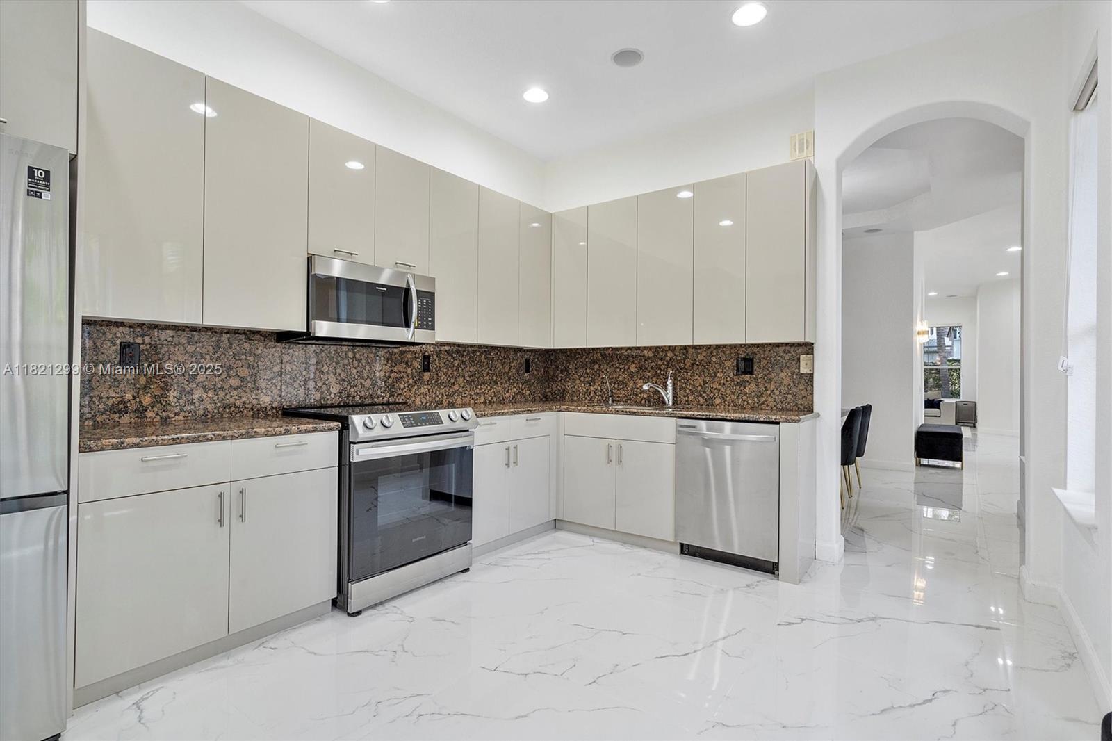 THREE ISLANDS 3RD SECTION - Residential