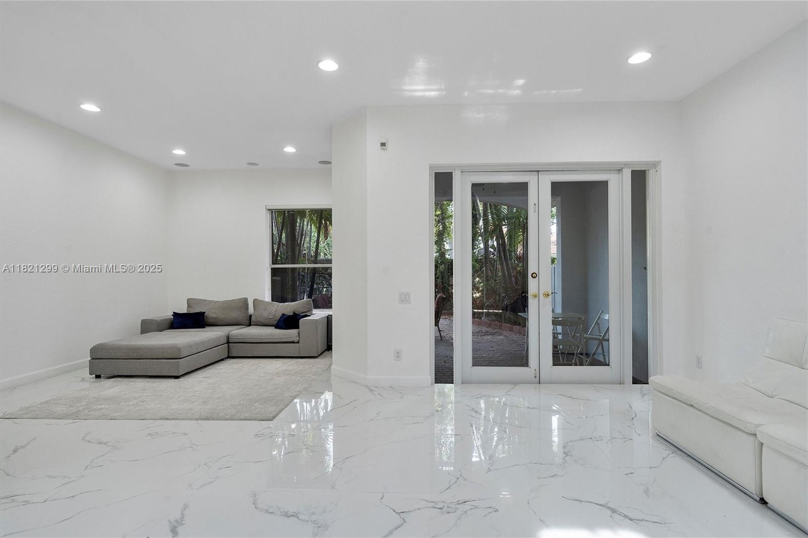 THREE ISLANDS 3RD SECTION - Residential