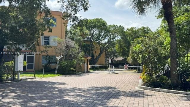 HERITAGE CIRCLE CONDO - Residential Lease