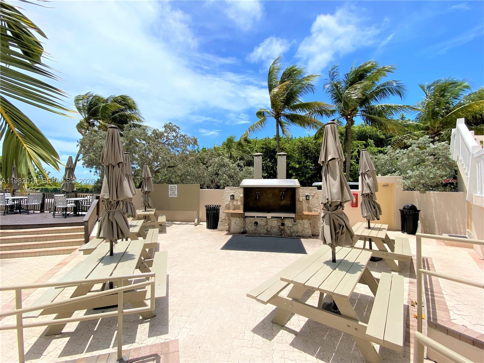 TOWERS OF KEY BISCAYNE CO - Residential Lease