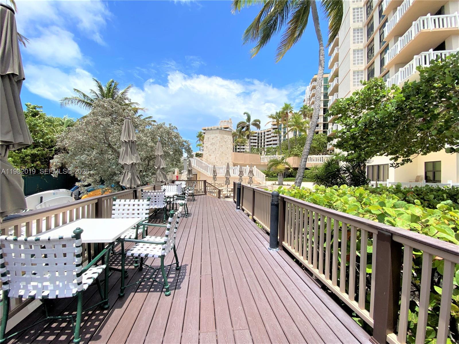 TOWERS OF KEY BISCAYNE CO - Residential Lease