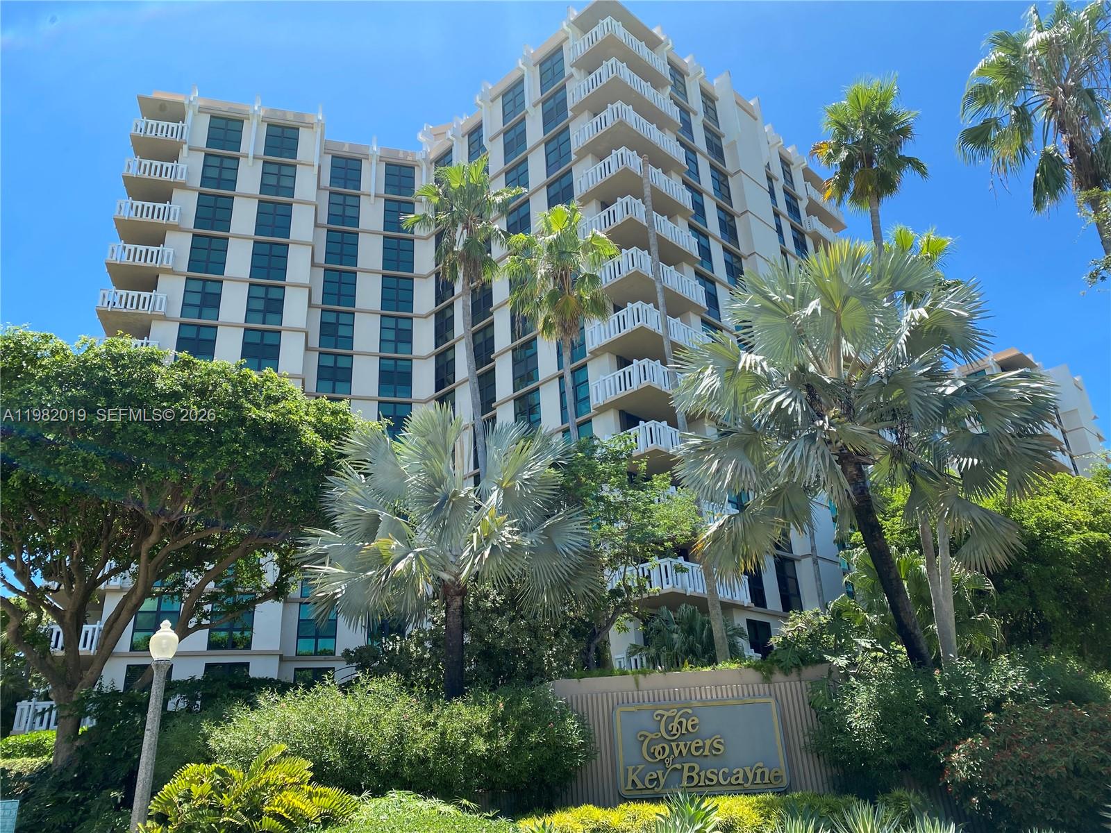 TOWERS OF KEY BISCAYNE CO - Residential Lease