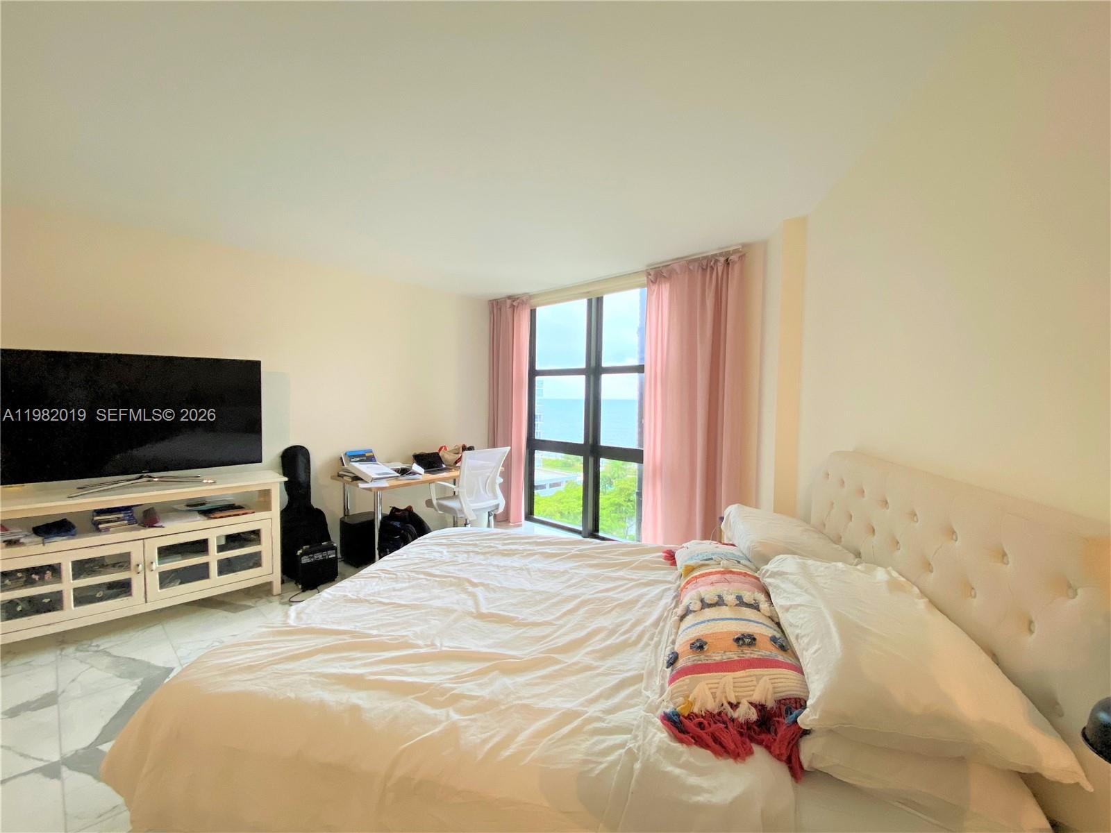 TOWERS OF KEY BISCAYNE CO - Residential Lease