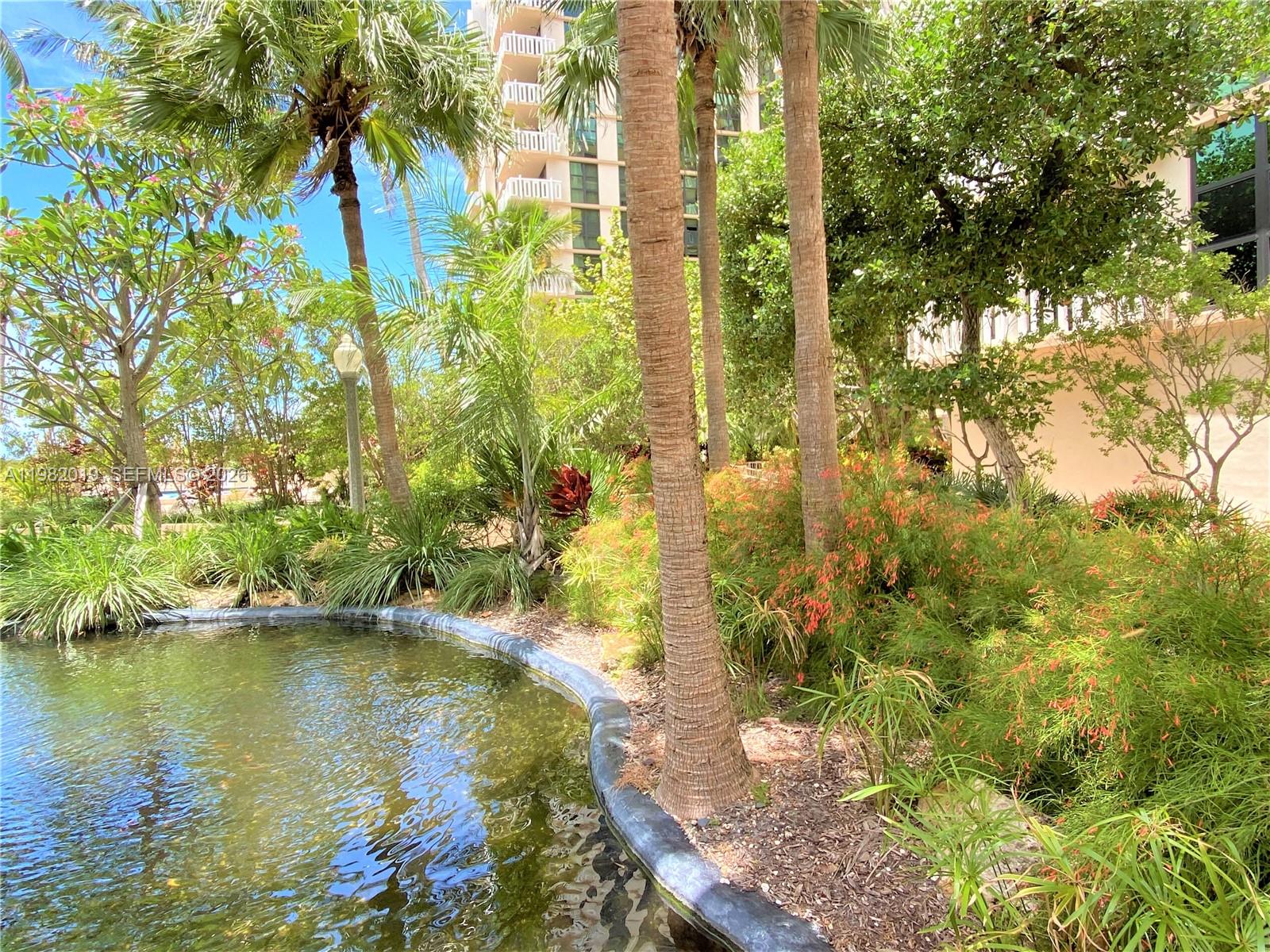 TOWERS OF KEY BISCAYNE CO - Residential Lease