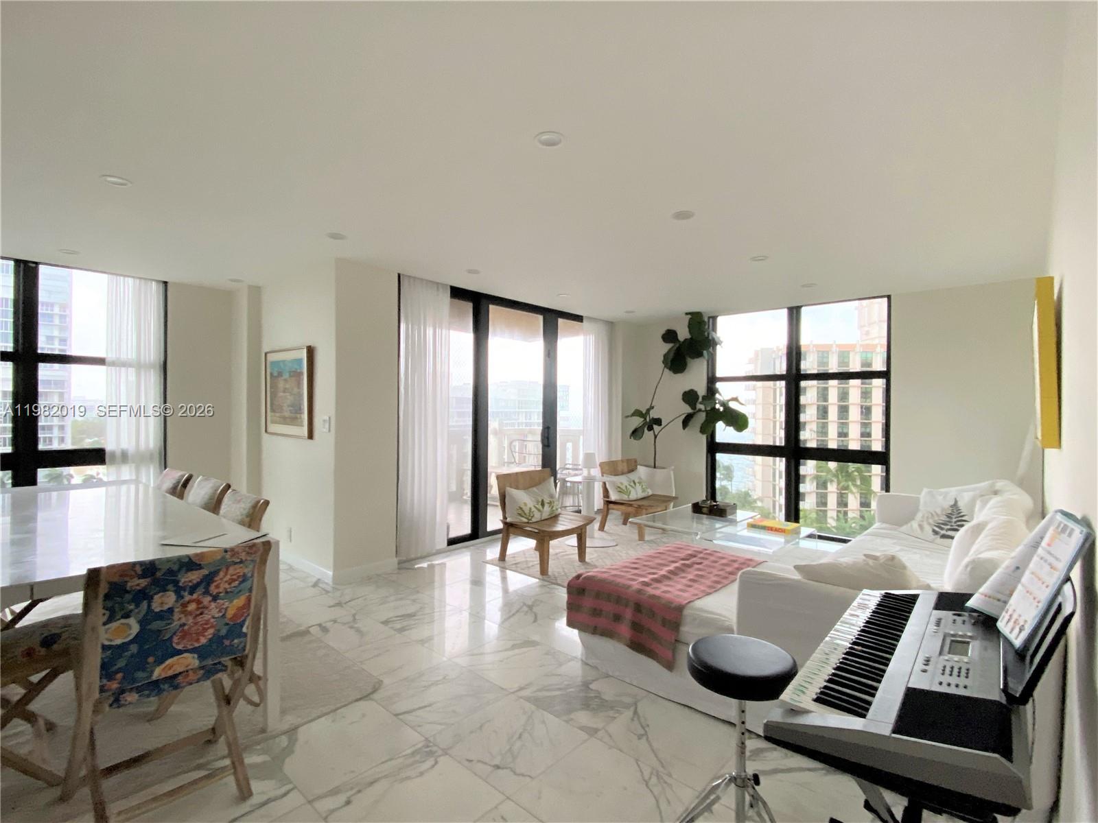 TOWERS OF KEY BISCAYNE CO - Residential Lease