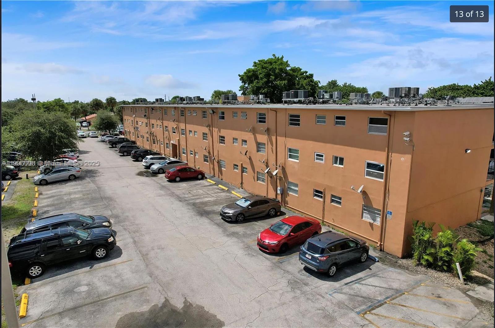 THE KENSINGTON CONDO - Residential Lease