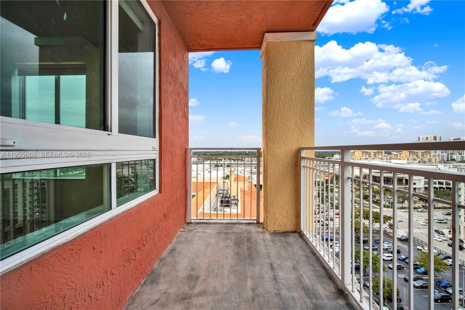 TOSCANO CONDO - Residential