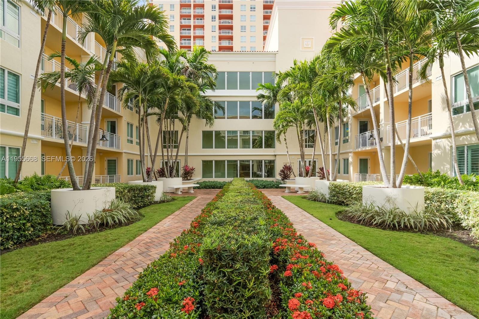 TOSCANO CONDO - Residential