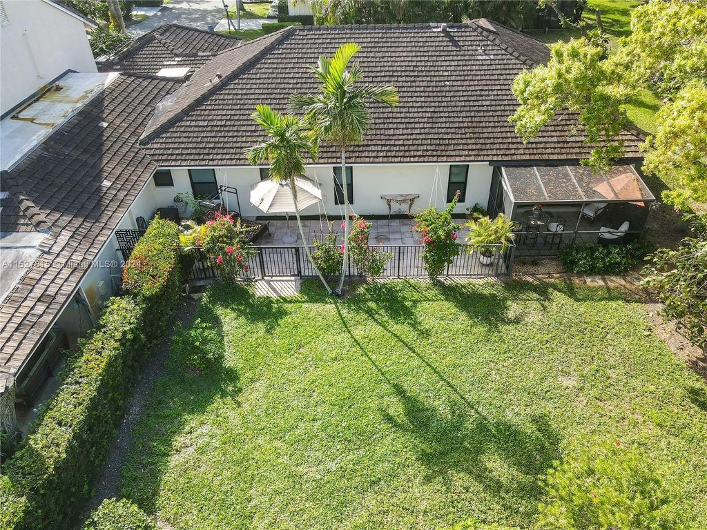 Photo of 11463 Riverwood Pl, North Palm Beach, FL 33408 (MLS # A11527815)