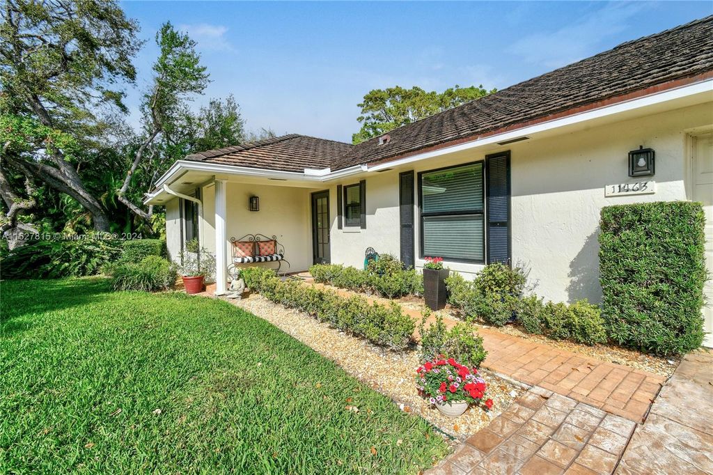 Photo of 11463 Riverwood Pl, North Palm Beach, FL 33408 (MLS # A11527815)