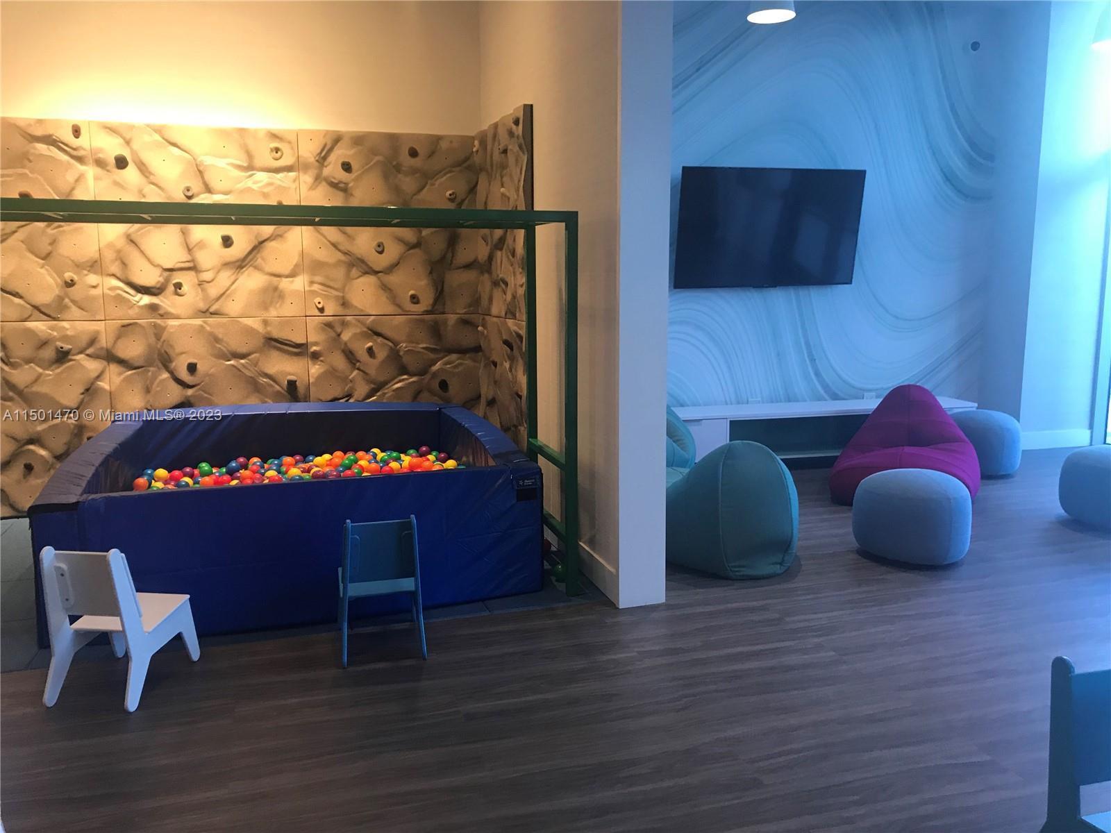 The Harbour Condominium - Residential Lease