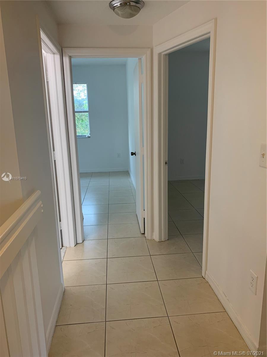 EGRET LAKES ESTATES SEC 2 - Residential Lease