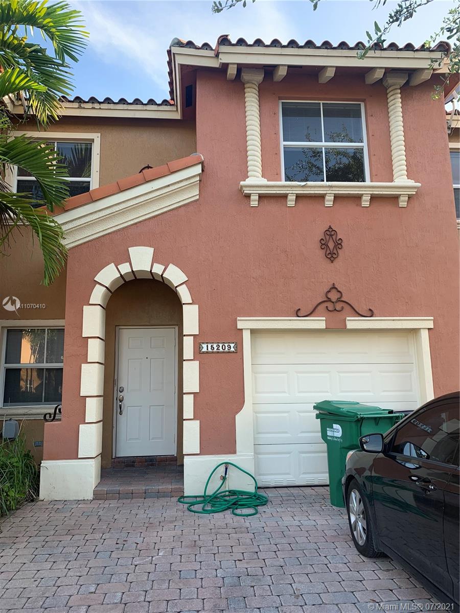 EGRET LAKES ESTATES SEC 2 - Residential Lease