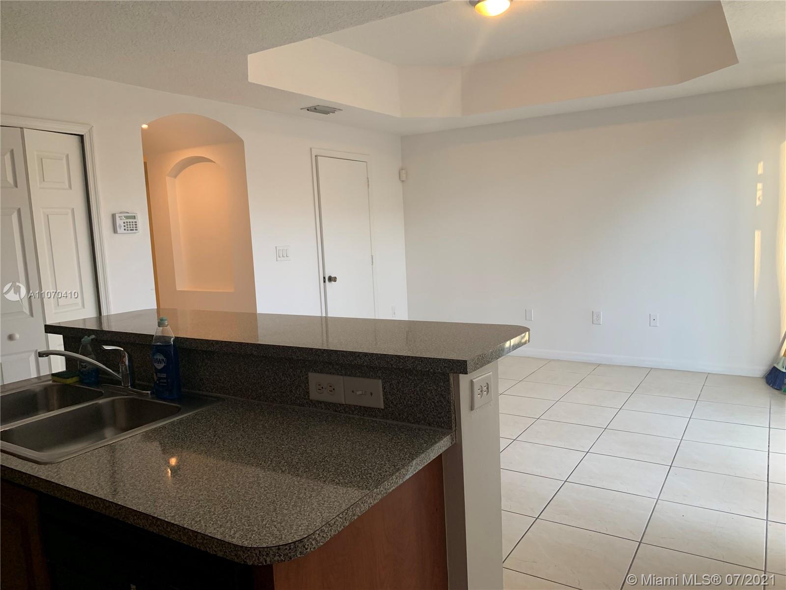 EGRET LAKES ESTATES SEC 2 - Residential Lease