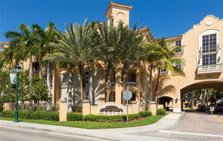 Beautiful 2 bedroom 2 bath apartment in the heart of Aventura. Wood floors, new kitchen with stainless steel appliances, granite counter top, large bathrooms, washer and dryer in the unit, a lot of closets, high ceilings and windows. Apartment has 2 covered parking spaces on the same floor with apartment AND LARGE EXTRA STORAGE ROOM. Great amenities: pool area, master gym, activity room, entertainment room, 24 hour security, boardwalk area by the bay. Walking distance to the stores, restaurants and shops.