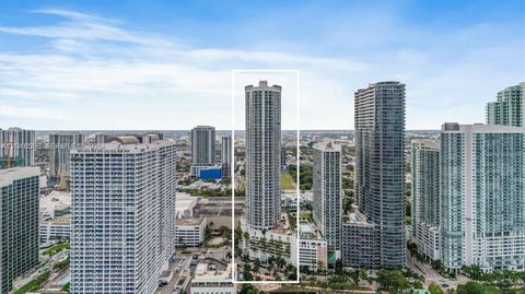 1750 N Bayshore Dr 3605 Miami FL 33132