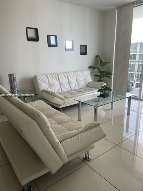 1750 N Bayshore Dr 3605
