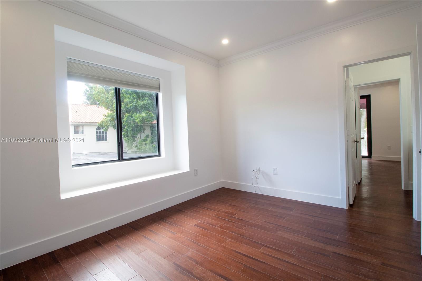 3010 ELIZABETH CONDO - Residential