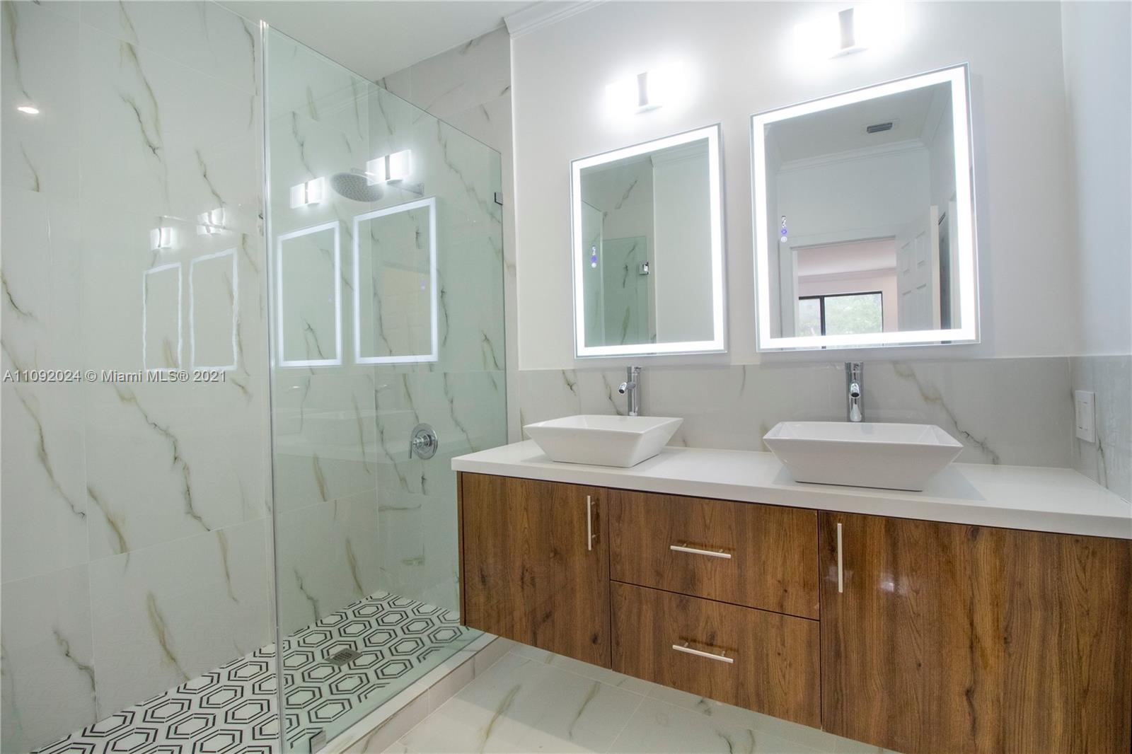 3010 ELIZABETH CONDO - Residential