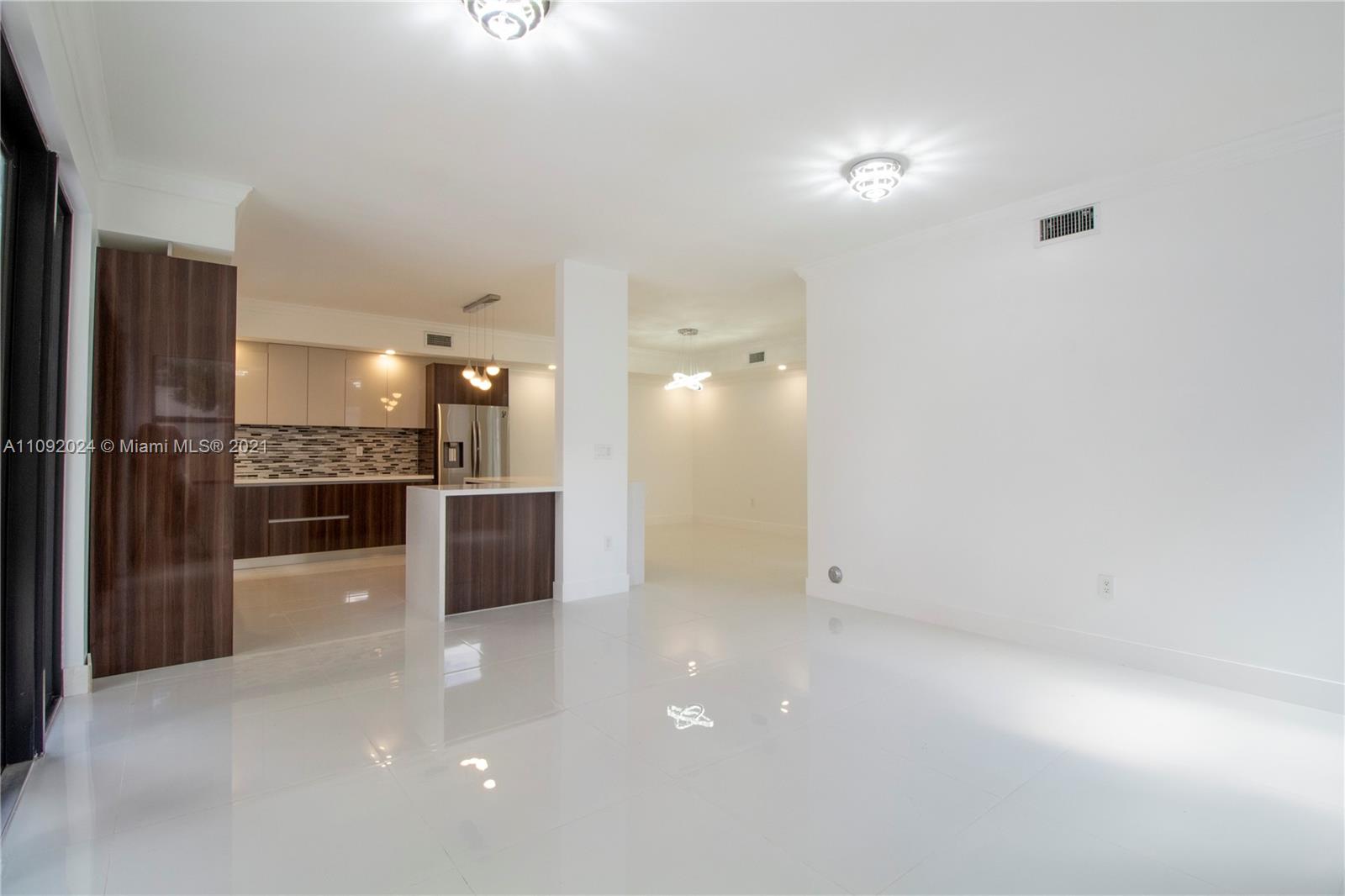 3010 ELIZABETH CONDO - Residential