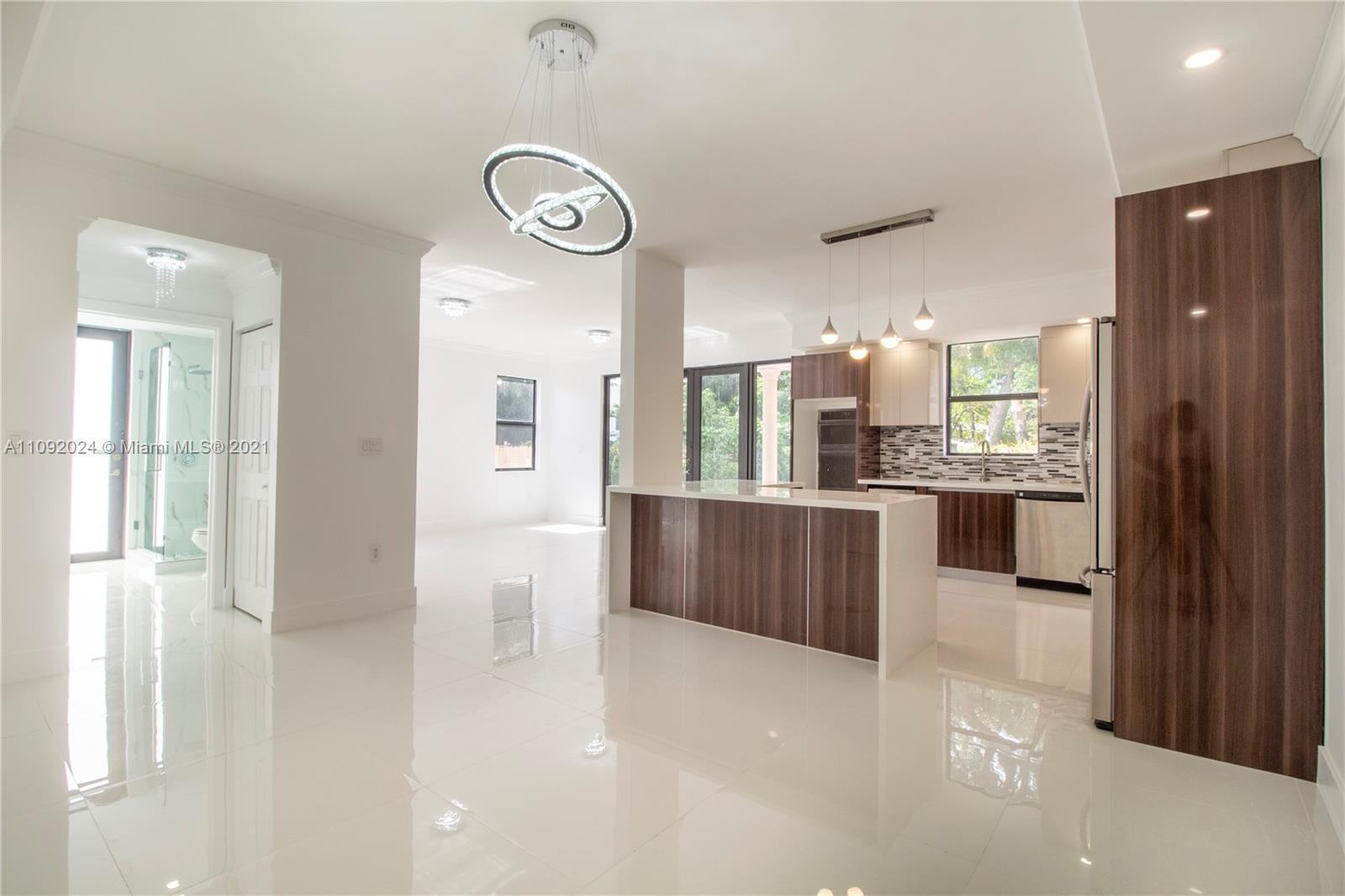 3010 ELIZABETH CONDO - Residential