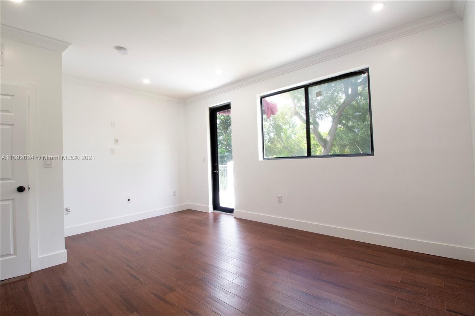 3010 ELIZABETH CONDO - Residential