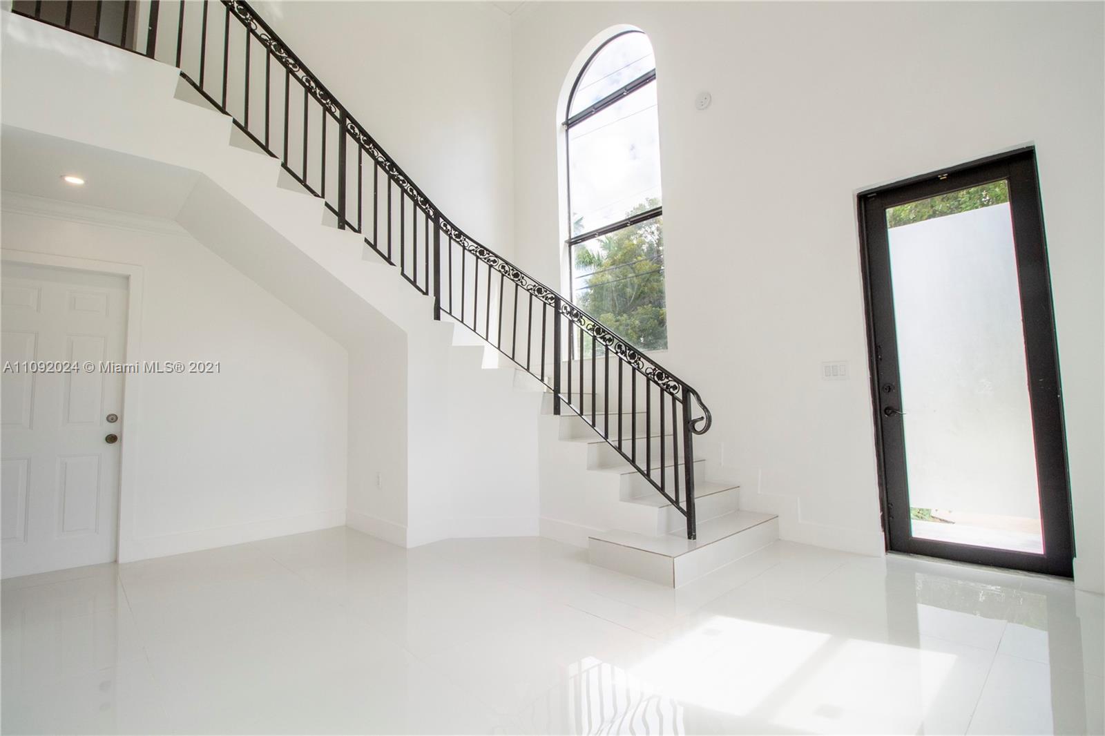 3010 ELIZABETH CONDO - Residential
