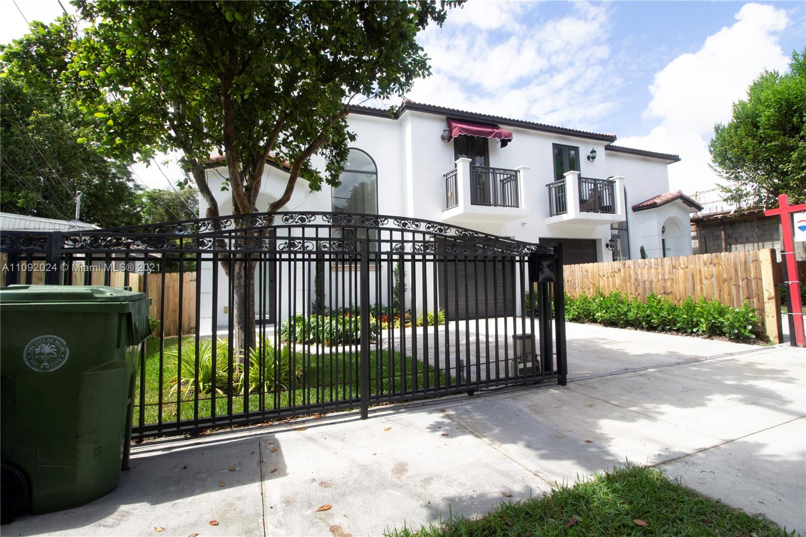 3010 ELIZABETH CONDO - Residential