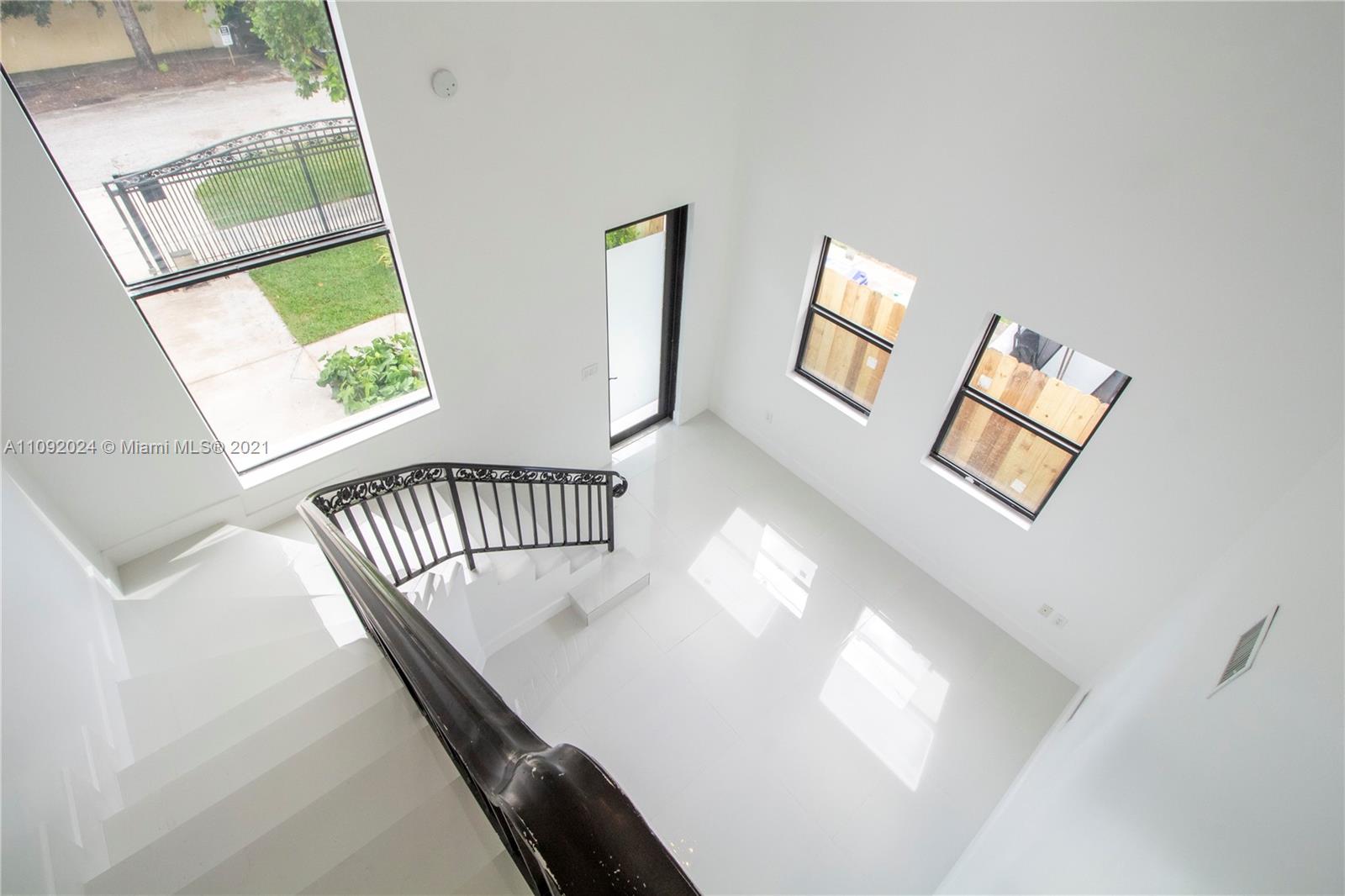 3010 ELIZABETH CONDO - Residential