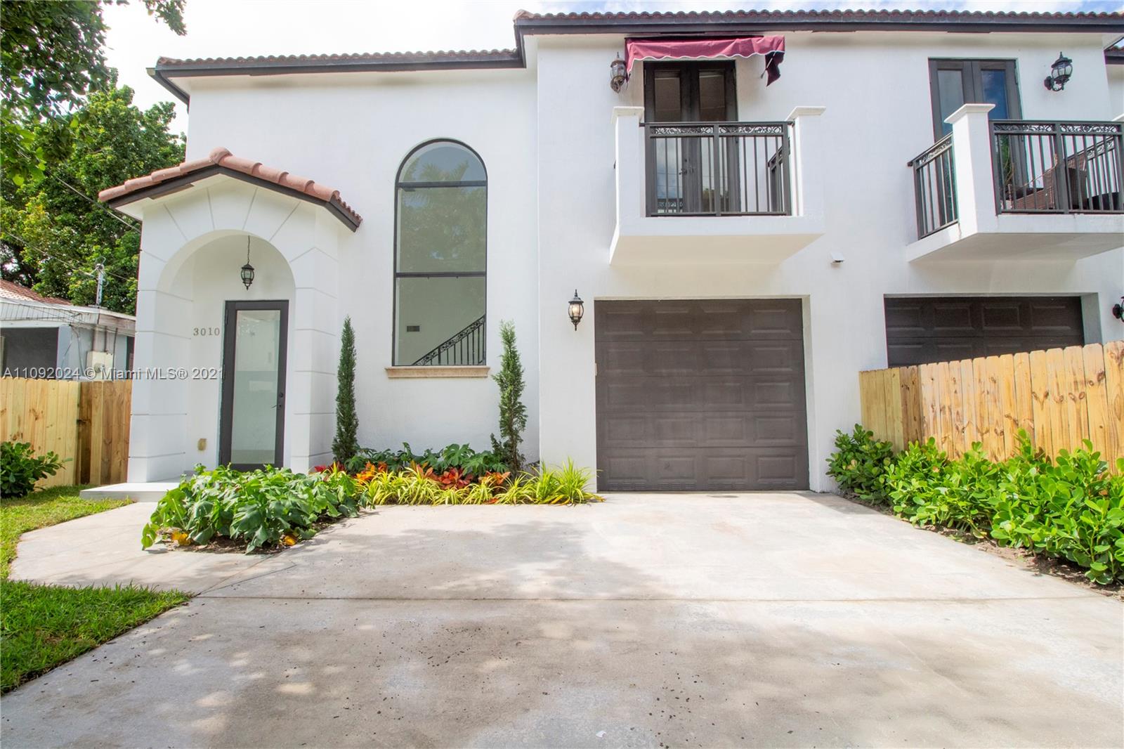 3010 ELIZABETH CONDO - Residential