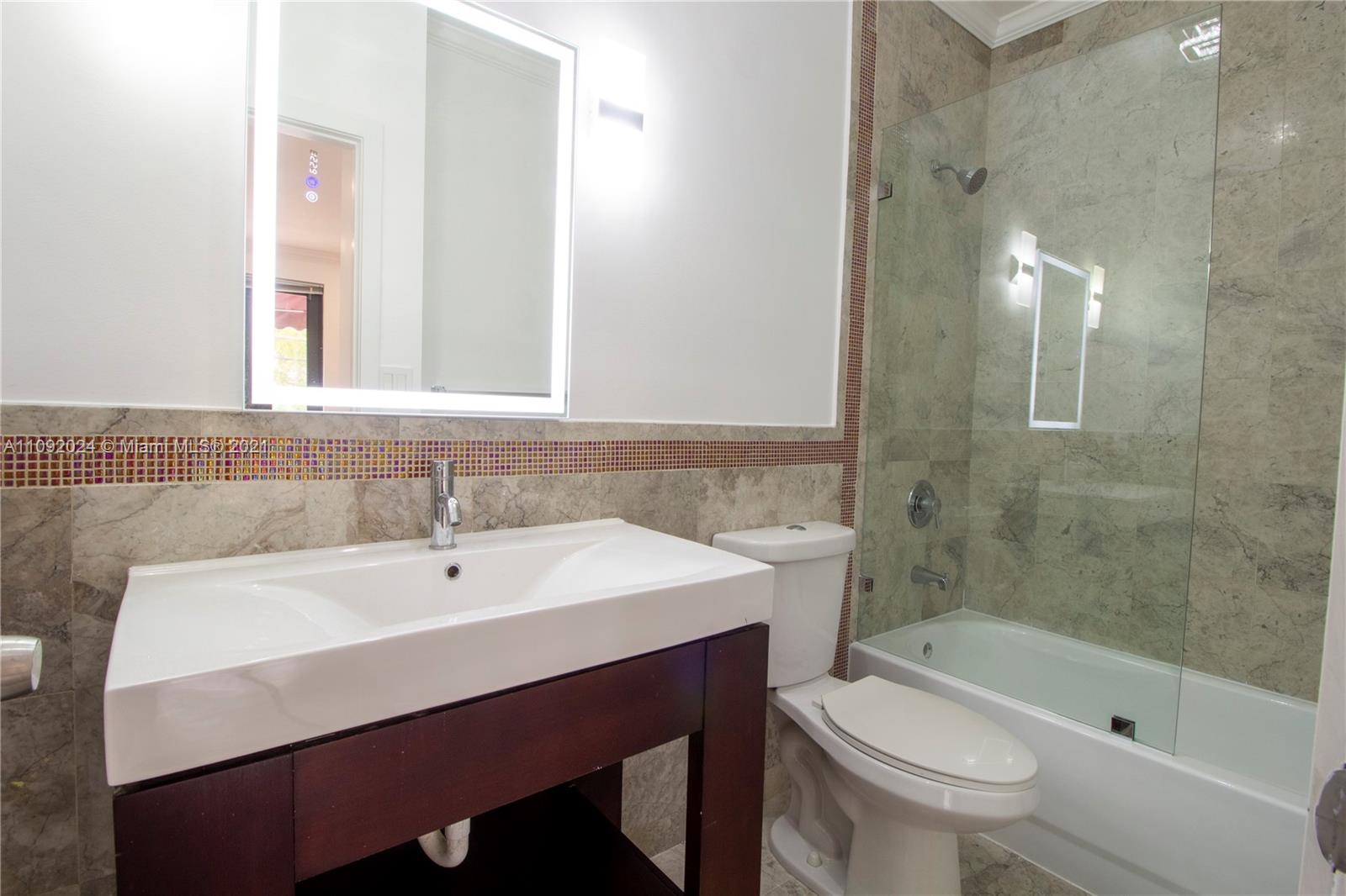 3010 ELIZABETH CONDO - Residential