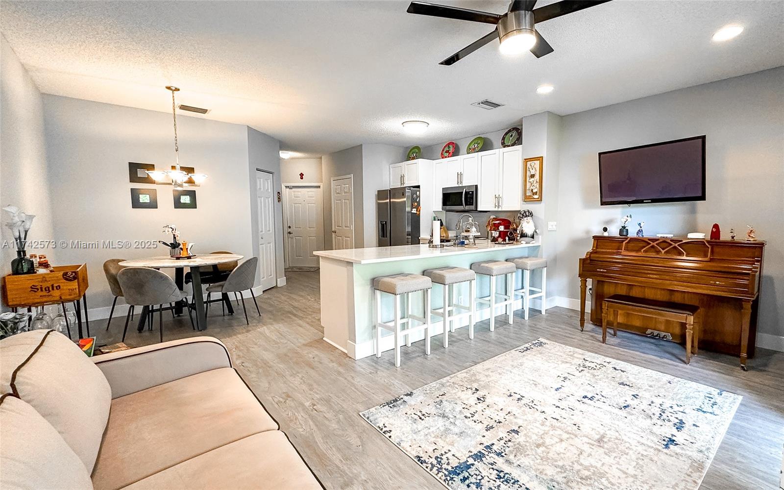 7413 Smithbrooke Dr 7413