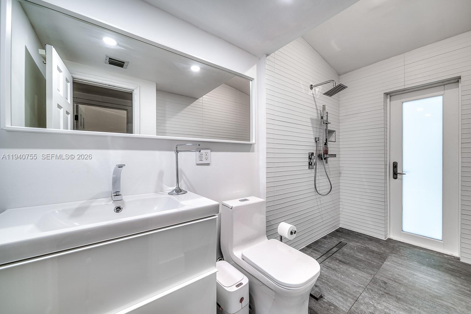 WORD SUB - Residential Lease